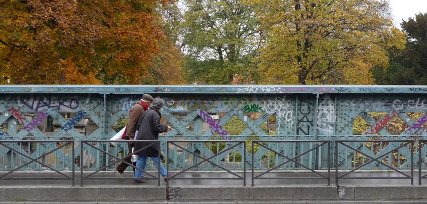 Paris graffiti bro